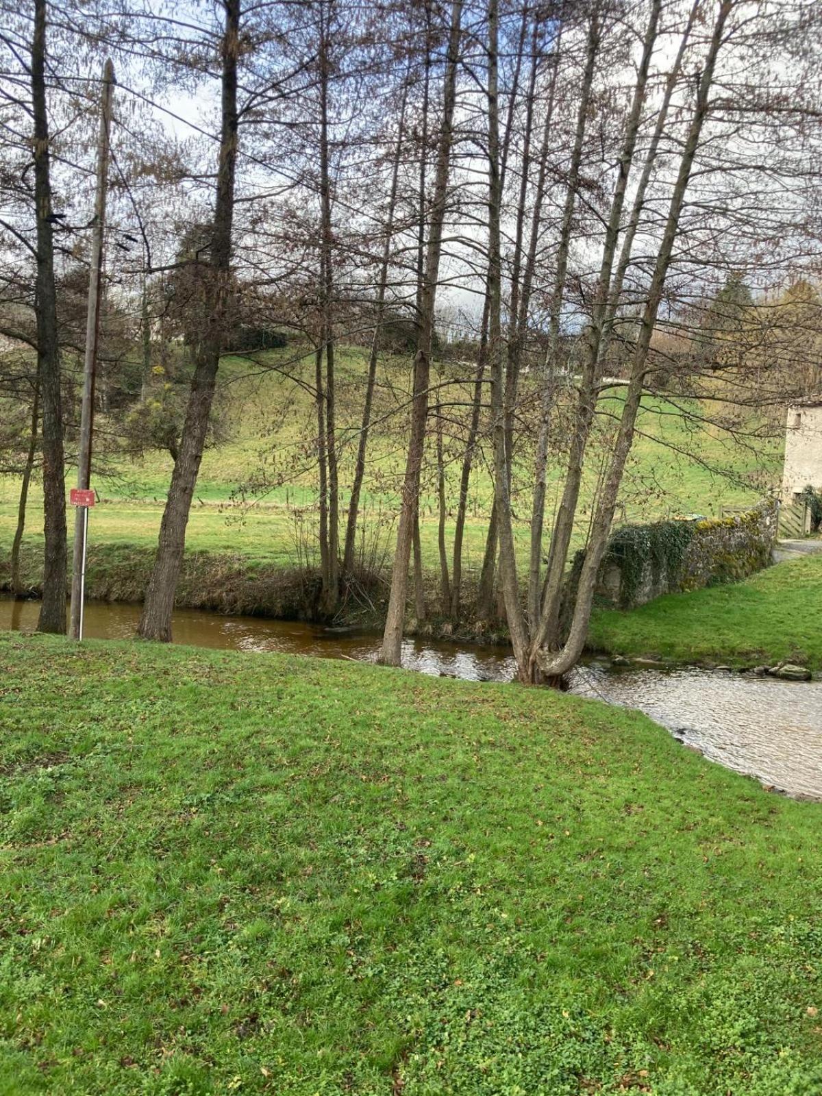 Jolie Maison De Campagne, Compostelle Villa Soleymieux Exterior foto